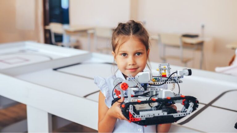 E-Learning Platform for Robotics Training